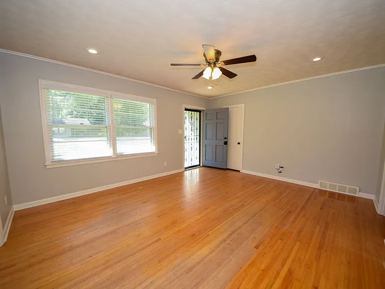 5156 Princeton Rd — Photo 4