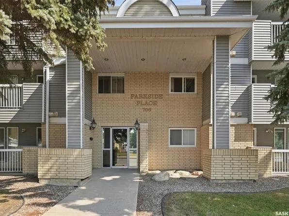 UNIT 211-706 Confederation DRIVE, Saskatoon, SK S7L 5R7