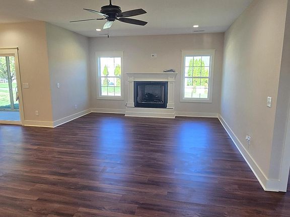 4th image of 1616 Maple Ridge Ct