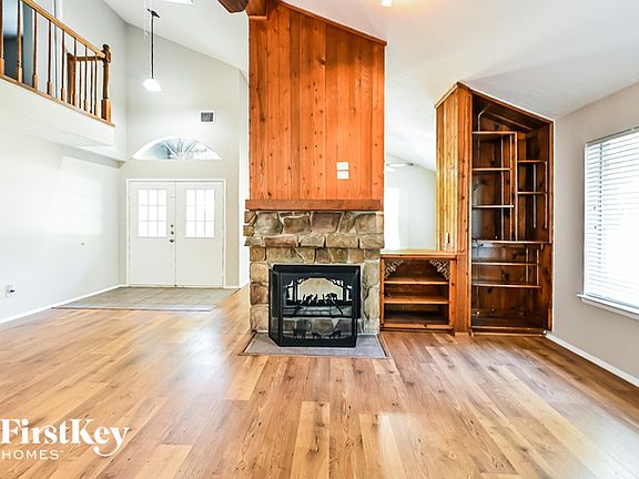 4th image of 3226 Lake Stream Dr