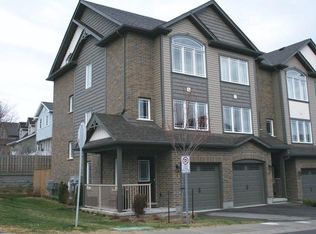 12 Poplar Dr #1, Cambridge, ON N3C0G4