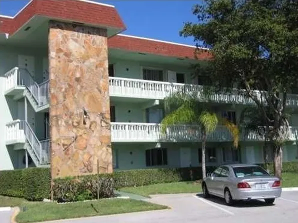 3000 Springdale Blvd #103, Palm Springs, FL 33461