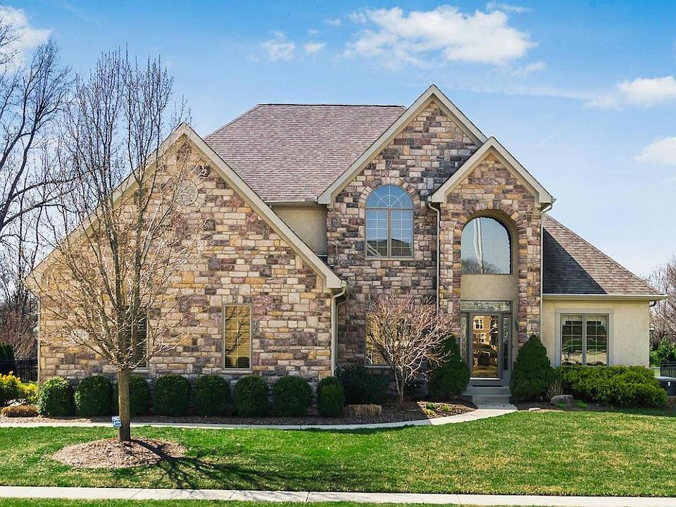 1st image of 2289 Maple Leaf Ct