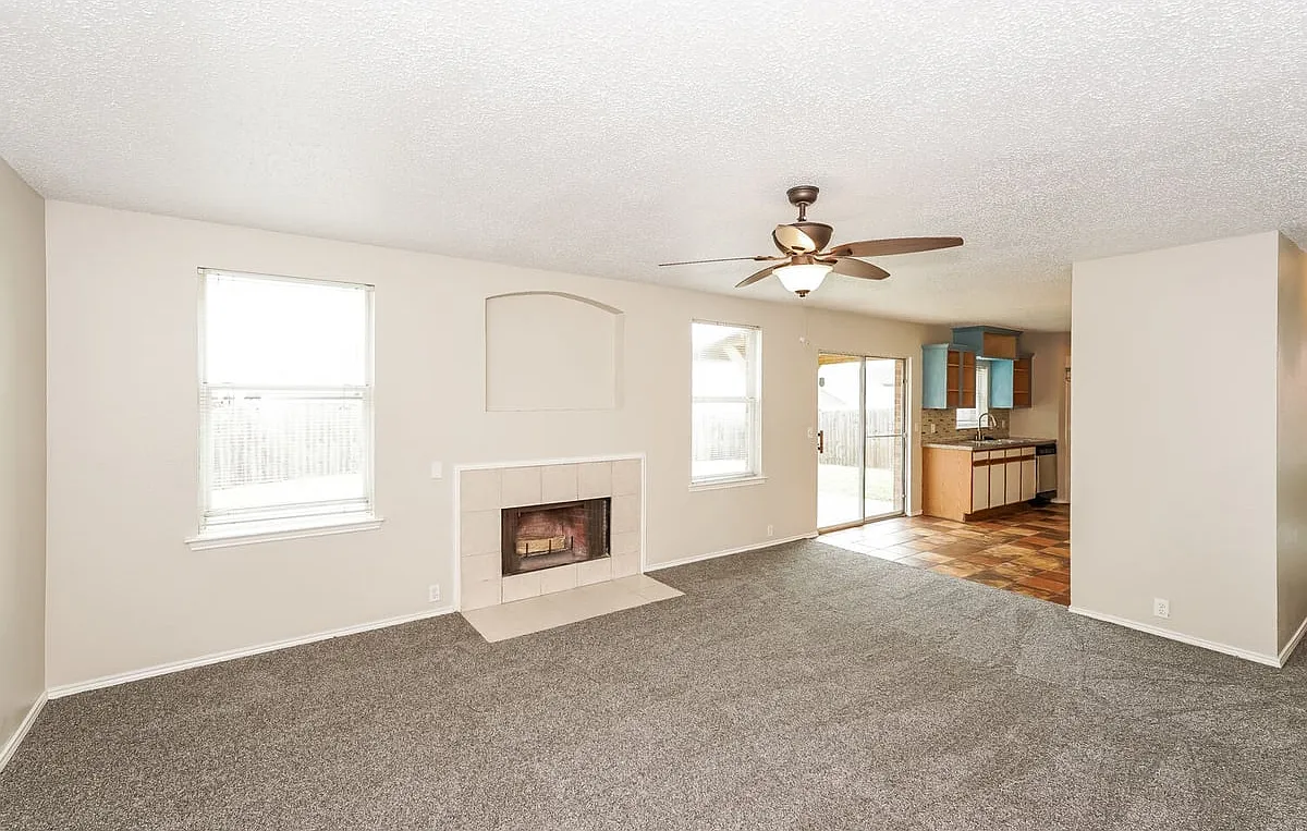 407 Harvard Drive Glenn Heights TX 75154 — Photo 4