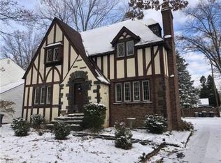 1379 Ford Rd, Lyndhurst, OH 44124