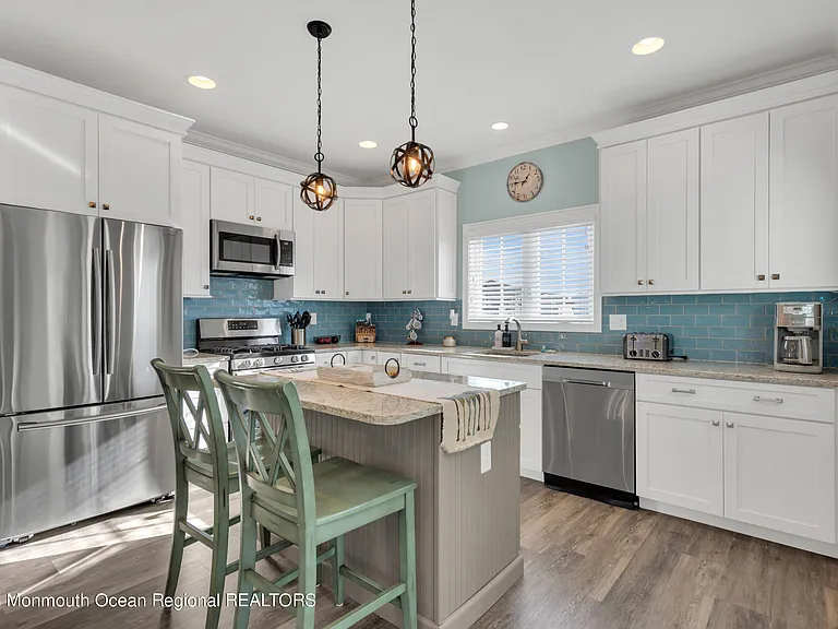 411 Harding Ave — Photo 10