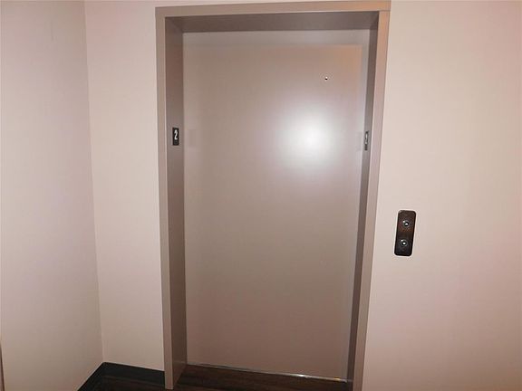4th image of 21 Depot St Unit 2C-N