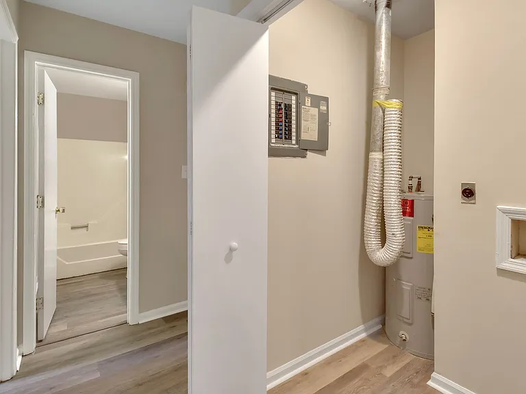 106 Brenda Dr — Photo 9
