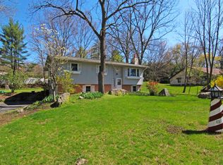 135 Marilou Ln, Bartonsville, PA 18321