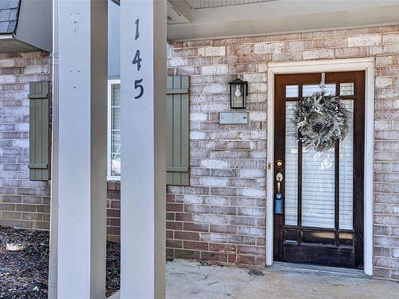 3rd image of 145 Rondak Cir SE