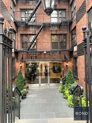 Rented by Bond New York | media 10