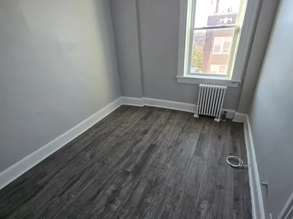 228 Hancock Avenue image 7 of 16