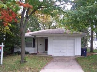 71 Sheridan St, Elgin, IL 60123