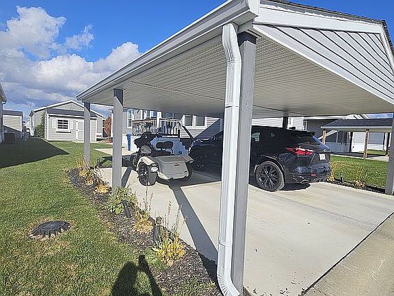 2nd image of 9548 Barbwood Ln
