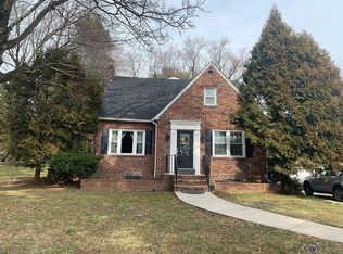 215 W Rose Valley Rd, Wallingford, PA 19086