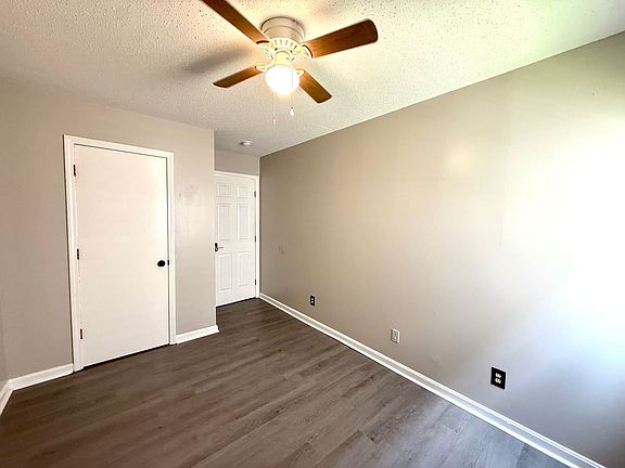 3rd image of 1214 S Preston St #17998435