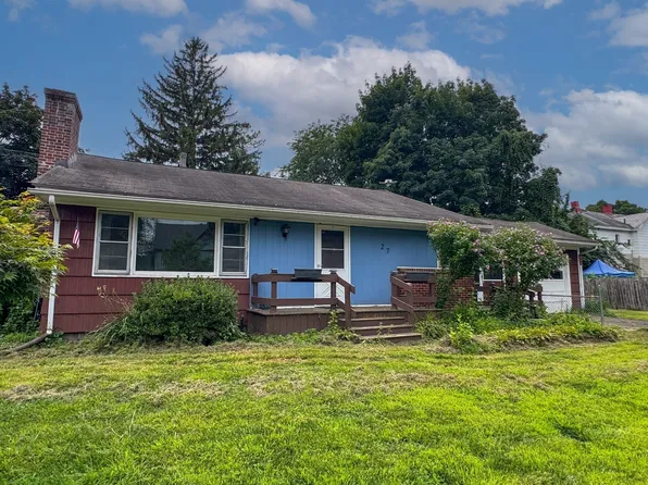 27 Hancock St, Westfield, MA 01085
