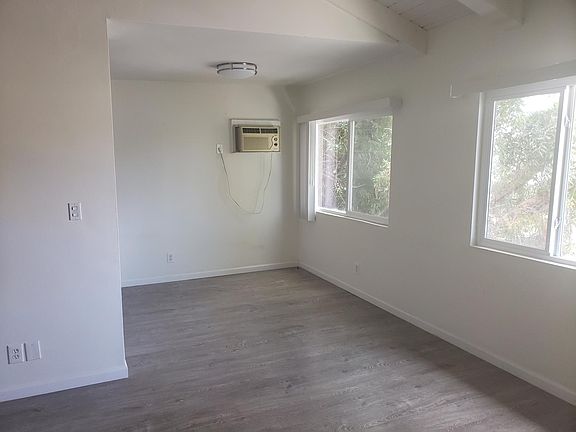 3rd image of 3102 S Durango Ave APT 7