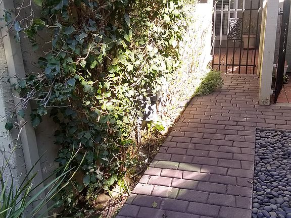 4th image of 141 W Rincon Ave