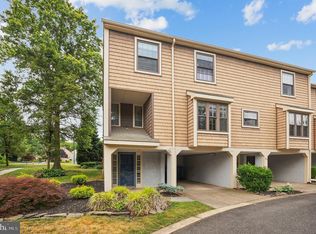 127 Kings Croft #127, Cherry Hill, NJ 08034