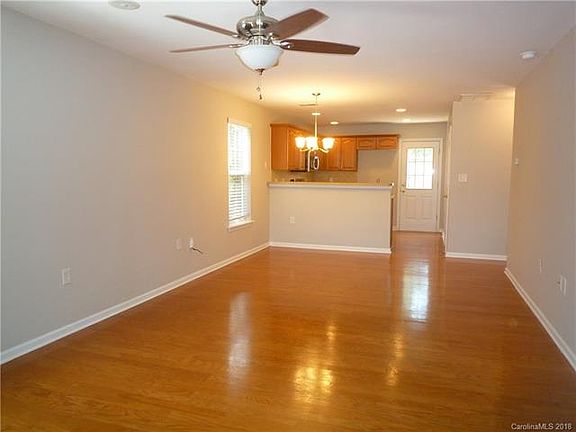 3rd image of 1610 Heather Chase Dr