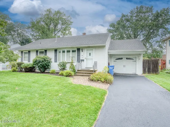 6 Gingerbread Lane, Albany, NY 12208