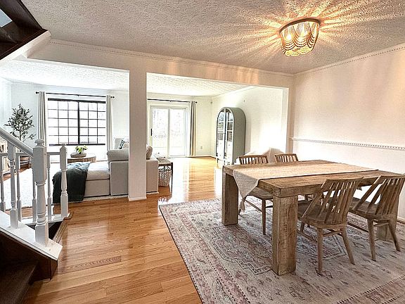 2nd image of 222 Cobblestone Ct