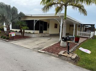 492 Avanti Way Blvd, North Fort Myers, FL 33917