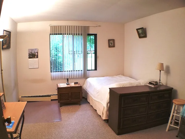865 Westmoreland Dr #24 — Photo 8