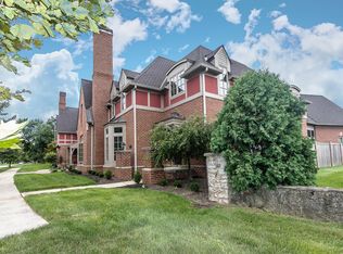 2459 Cambridge Blvd, Upper Arlington, OH 43221