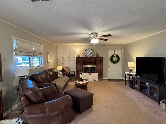 5th image of 410 S Wilshire Blvd