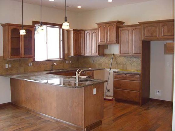 Kitchen with Granite