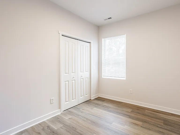 728 Parkway Ave — Photo 23