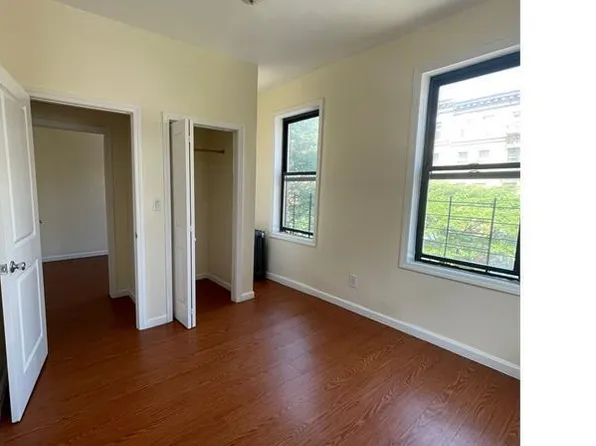 1925 D St NE, Washington, DC 20002