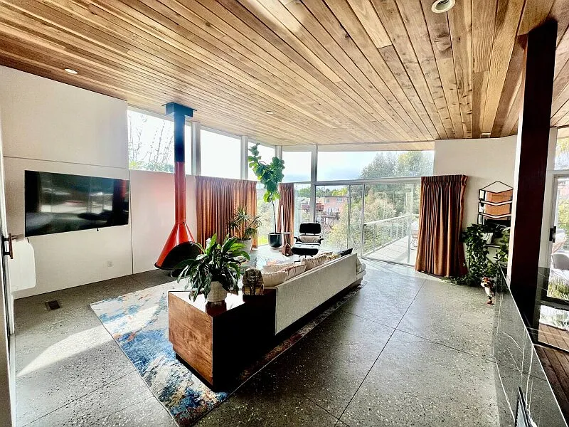 3 bed, 1952 sqft, $6,450 — Photo 4