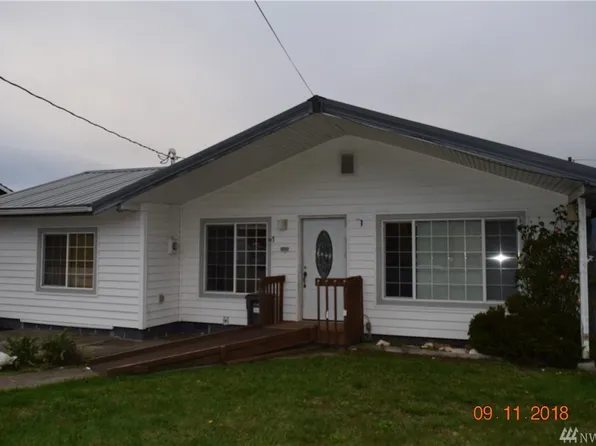 323 Broadway St, Raymond, WA 98586