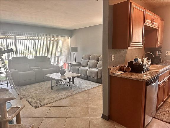 4th image of 2938 Clark Rd APT 203