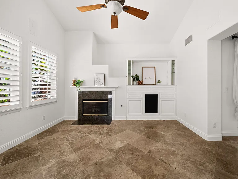 1546 Black Walnut Dr — Photo 12