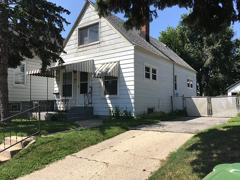 1741 S 16th St — Photo 6