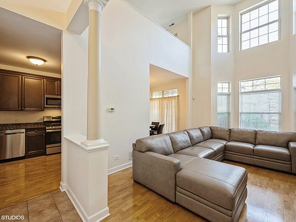 2nd image of 6247 Lincoln Ave #6-3