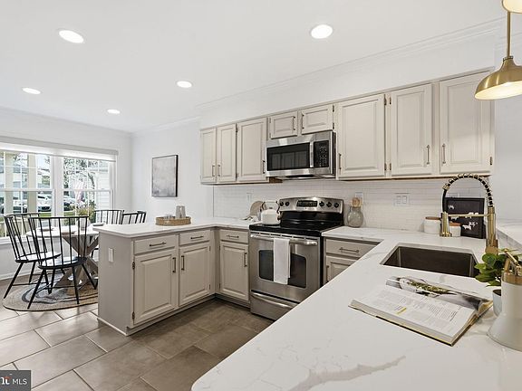 5th image of 5 Marketree Ct