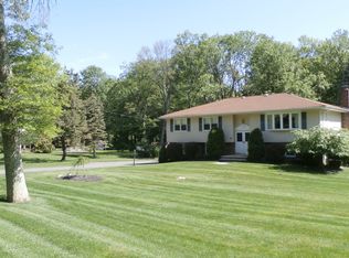44 Mountainside Dr, Randolph, NJ 07869