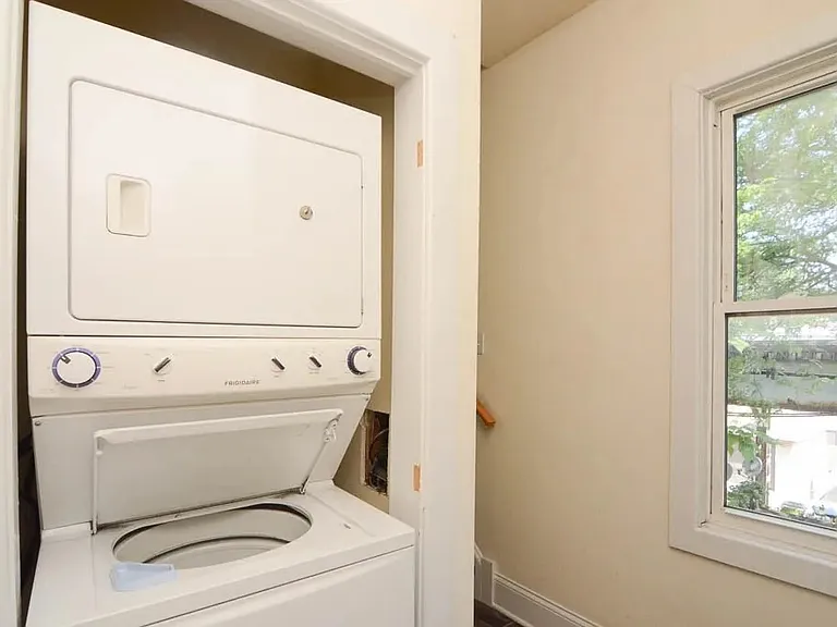 1315 W Roscoe St #2 — Photo 13