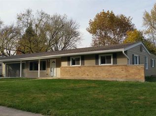 4712 Cayuga Rd, Rockford, IL 61107