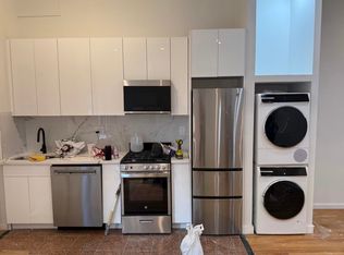 176 2nd Ave APT 1R, New York, NY 10003