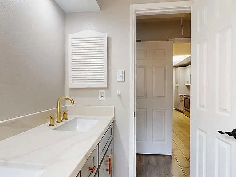 2511 Whispering Springs Dr — Photo 3