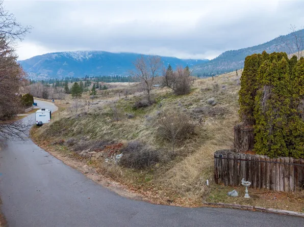 1214 Lambert Dr, Okanagan Similkameen, BC V2A 8Y5