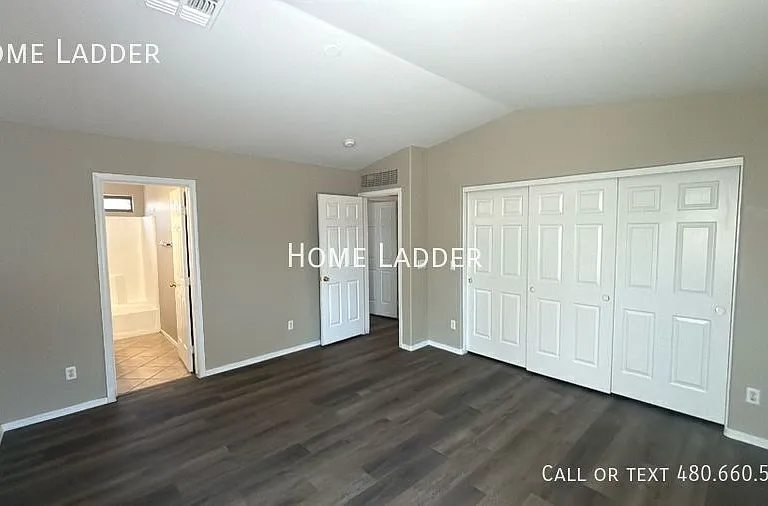 10805 W Wilshire Dr — Photo 10