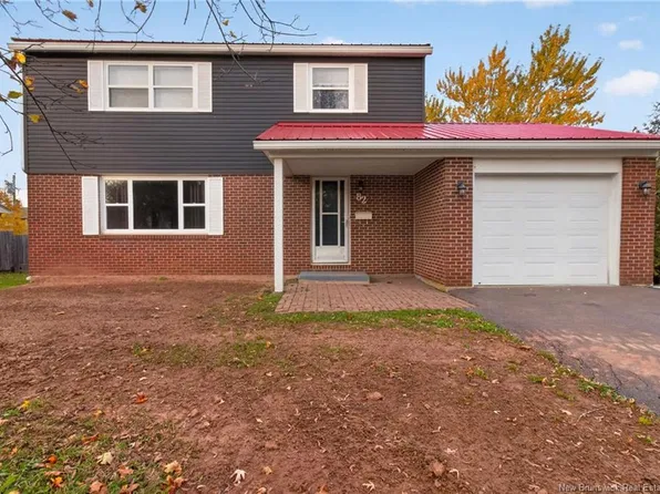82 Point Park Dr, Riverview, NB E1B 1C5