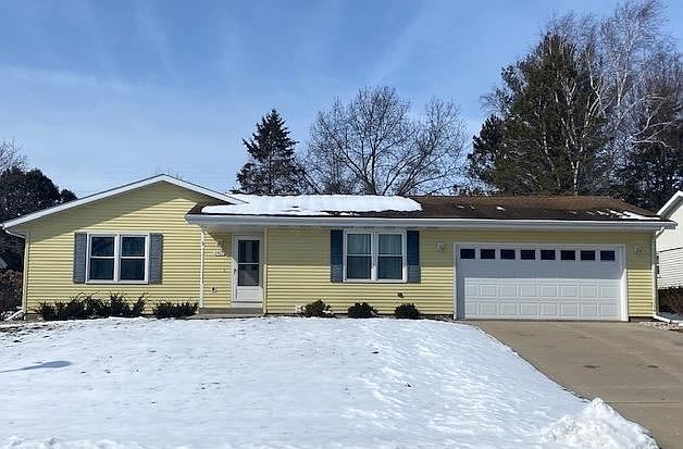 1st image of 1407 Camelot Dr